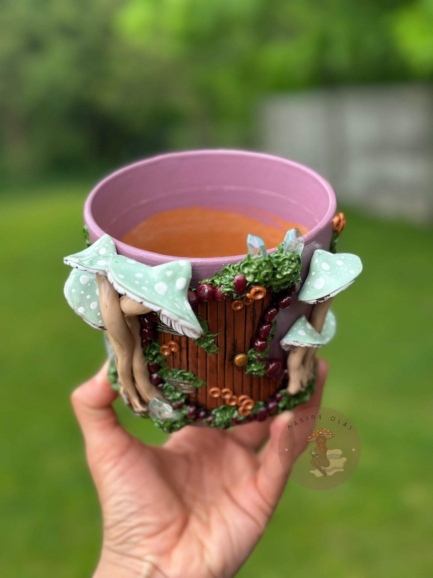 Plant Pot | 4” Tall Sage Mushrooms with Quartz