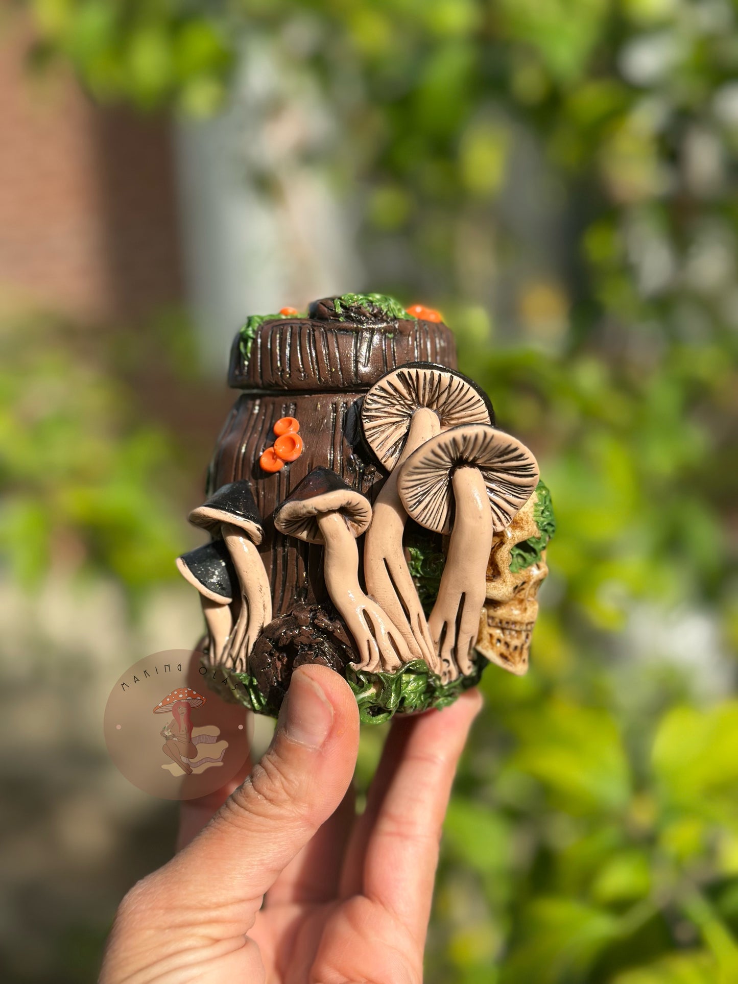 Jar | Skull with Black Mushrooms