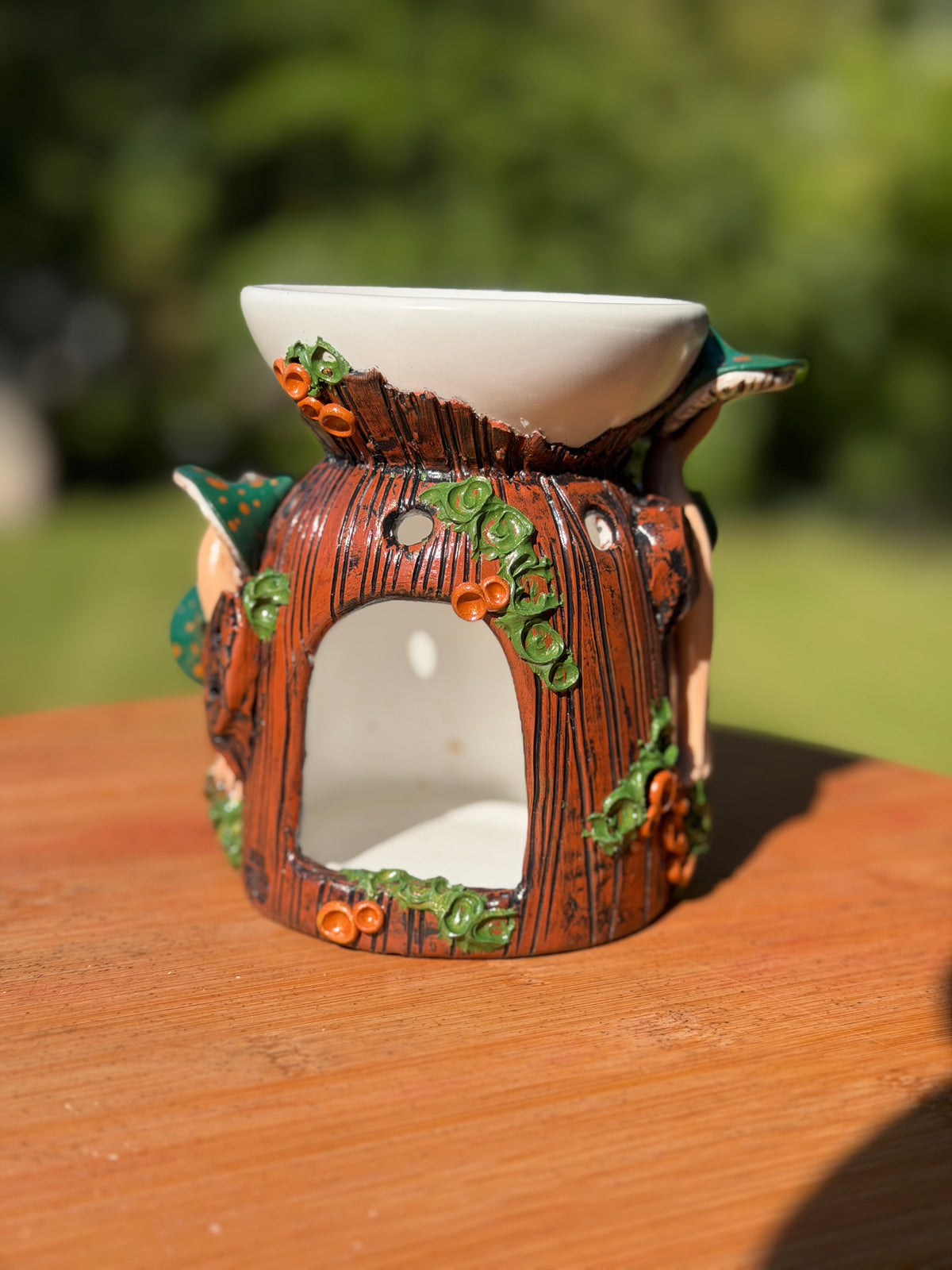 Wax Warmer | A Raven with Green Mushrooms + Quartz