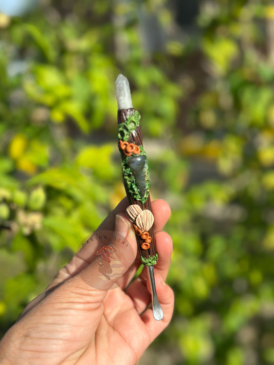 Wax Spoon | Labradorite point with Teardrop Labradorite Cab