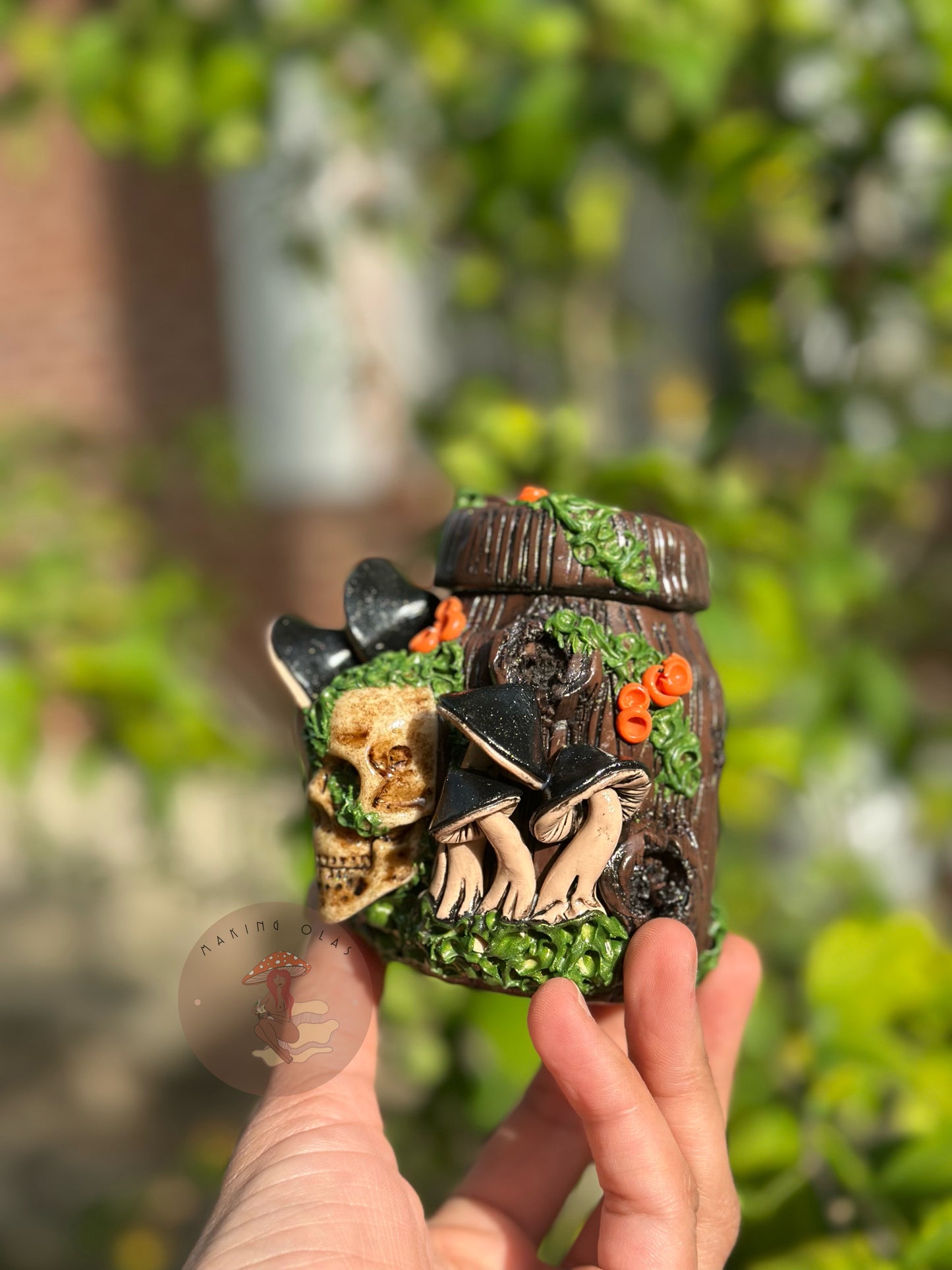 Jar | Skull with Black Mushrooms