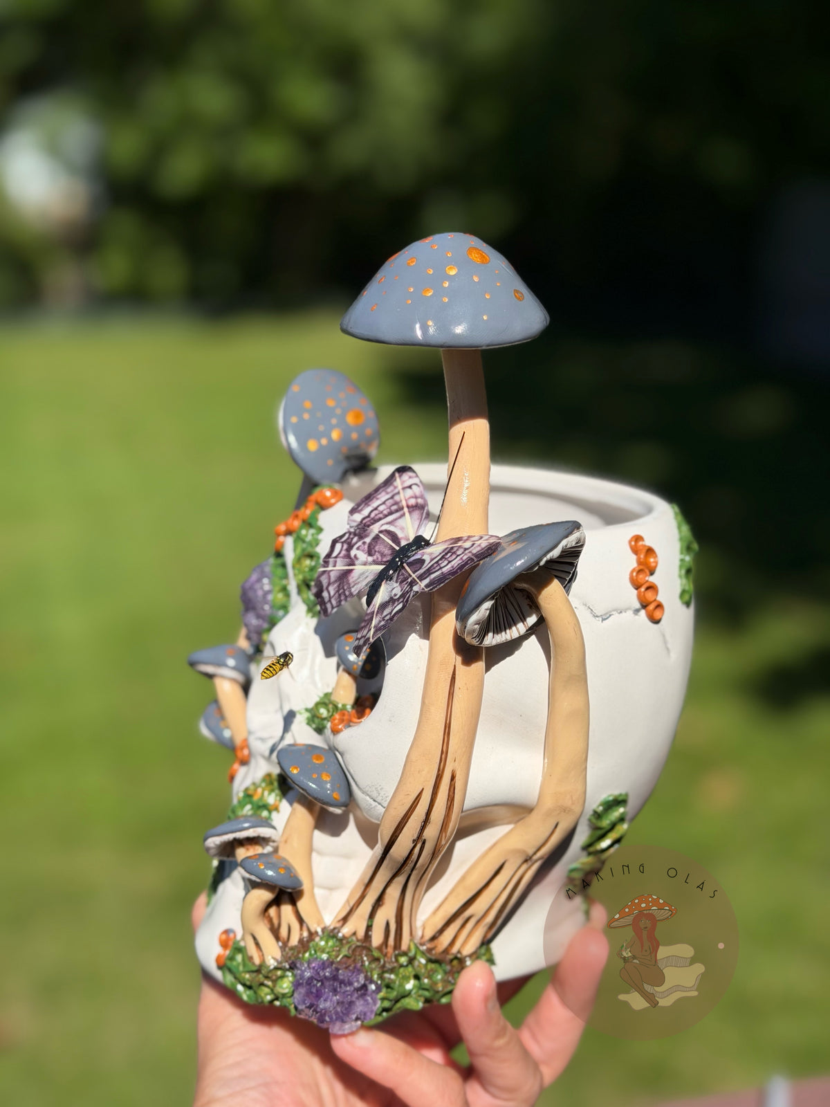 Skull Plant Pot | Gray Mushrooms + Amethyst