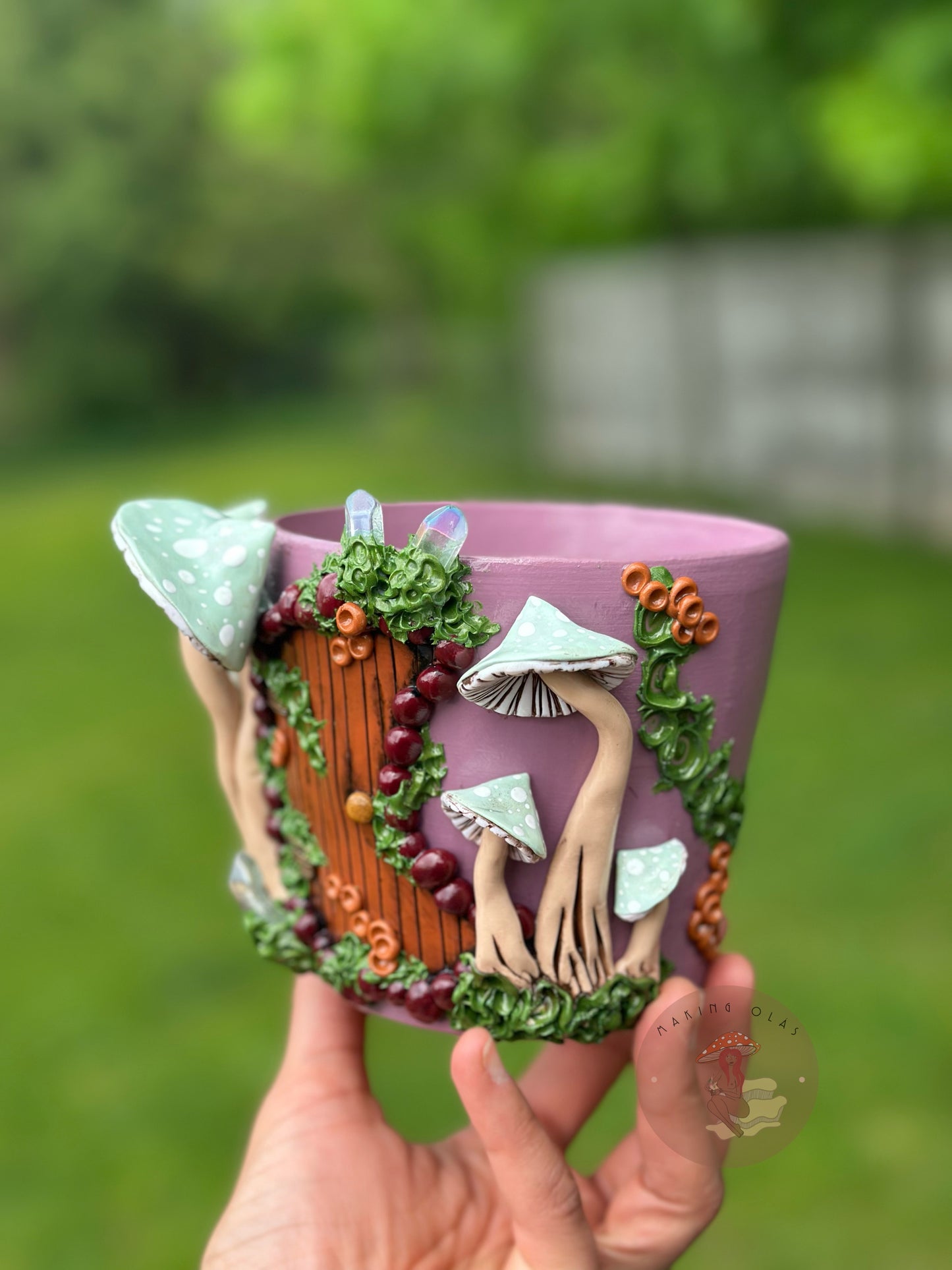 Plant Pot | 4” Tall Sage Mushrooms with Quartz
