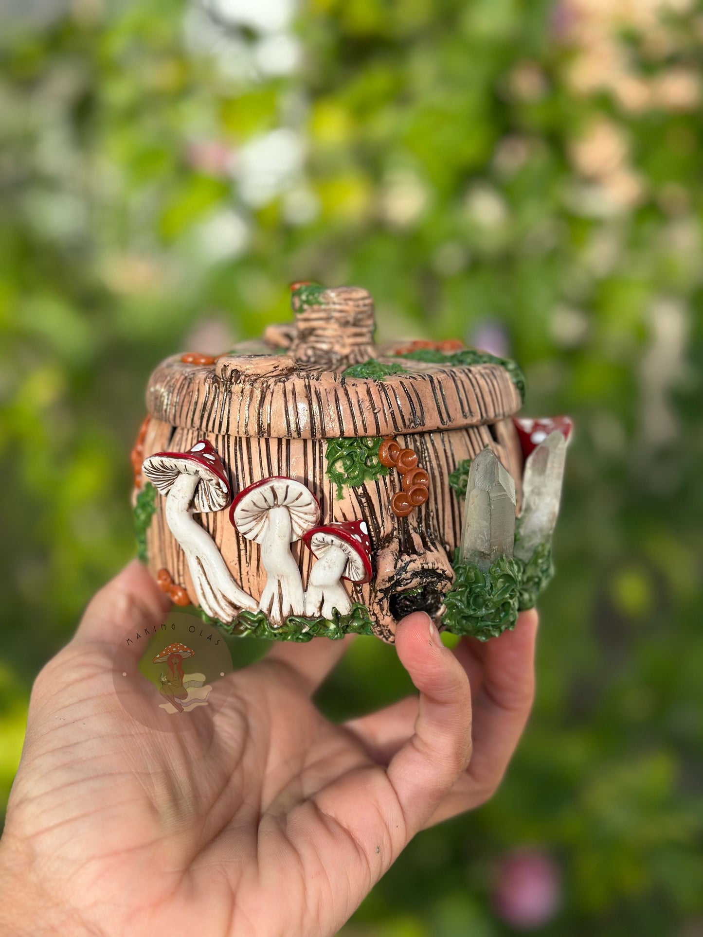 Ashtray | Red Mushrooms + Quartz