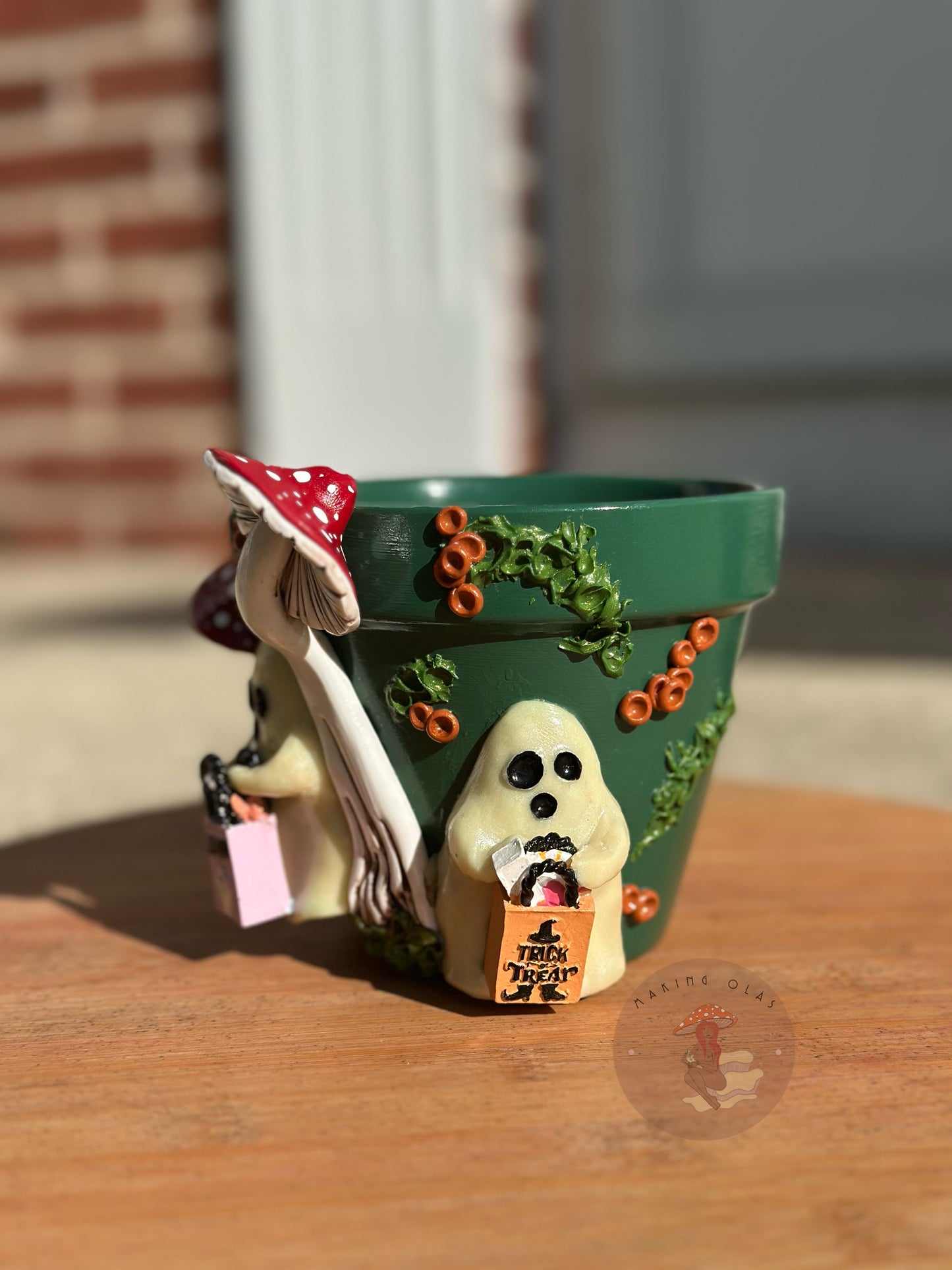 Plant Pot | 2 Ghosts Trick or Treating + Red Mushrooms 4” tall
