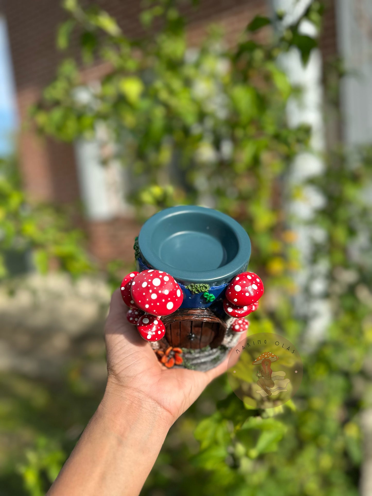 Wax Warmer | Little House with Mushrooms and Glowy night sky