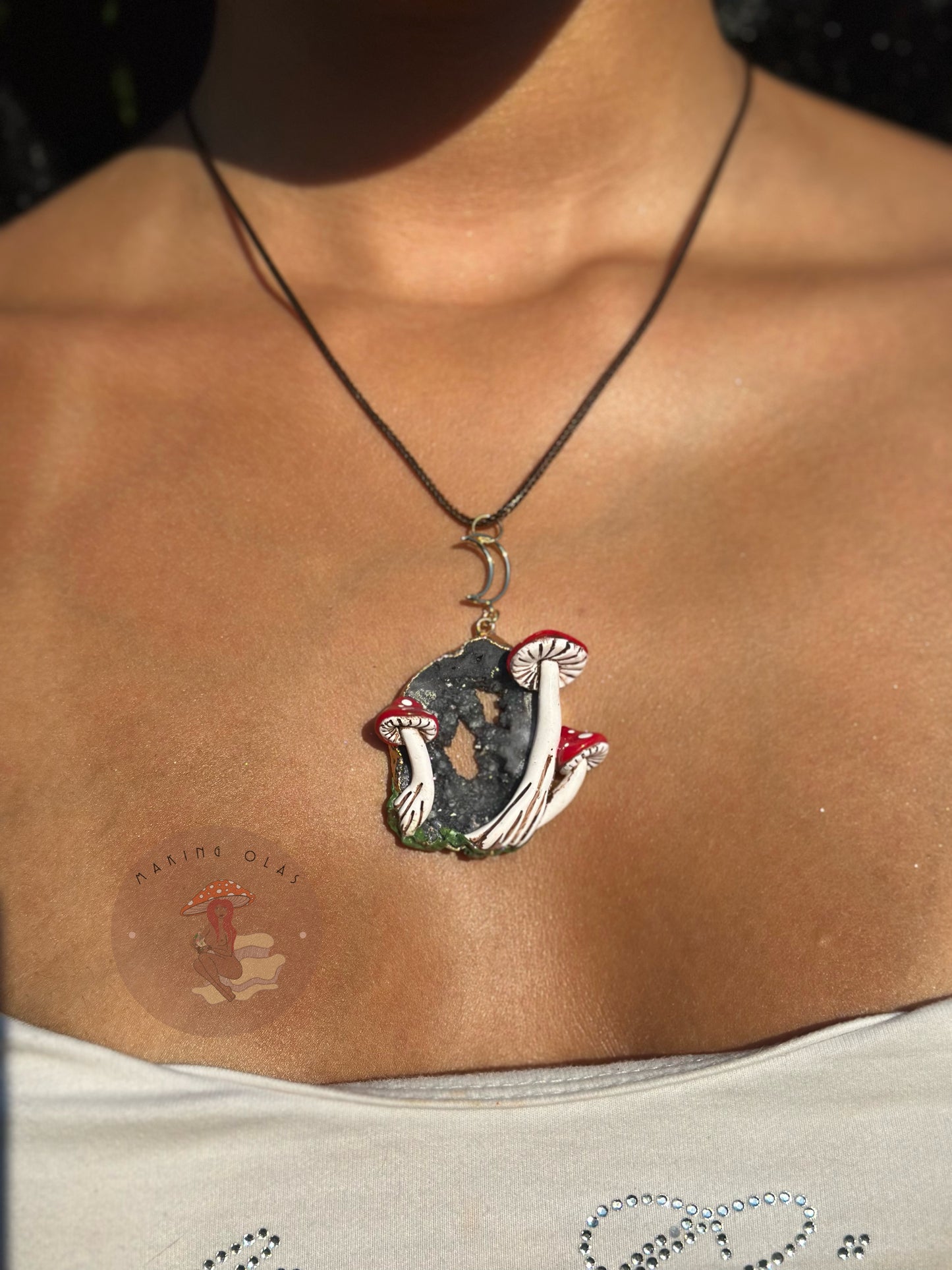 Necklace | Gray Quartz Cluster with Red Mushrooms